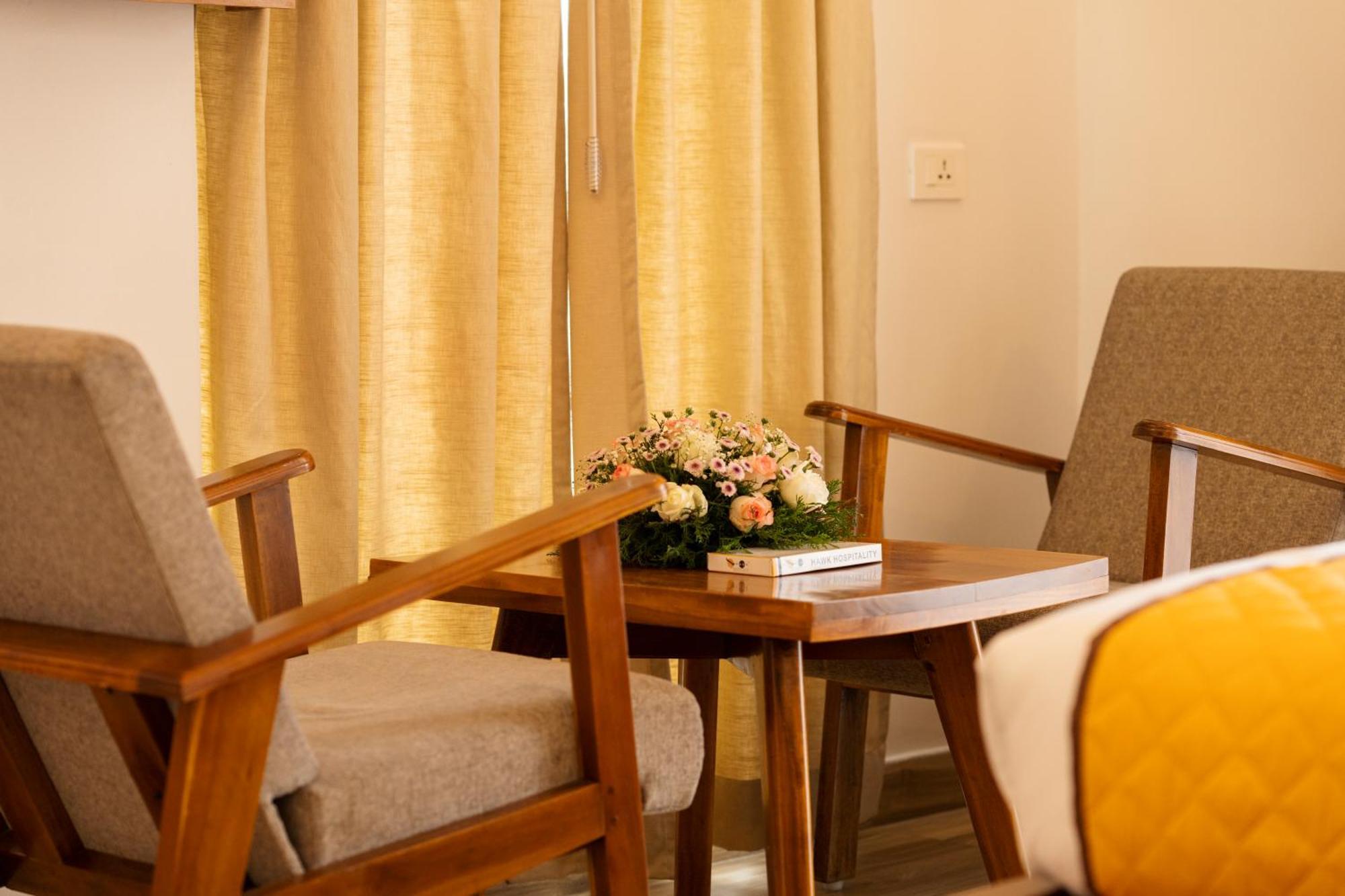 Solo Inn By Hawk Hospitality Kochi المظهر الخارجي الصورة