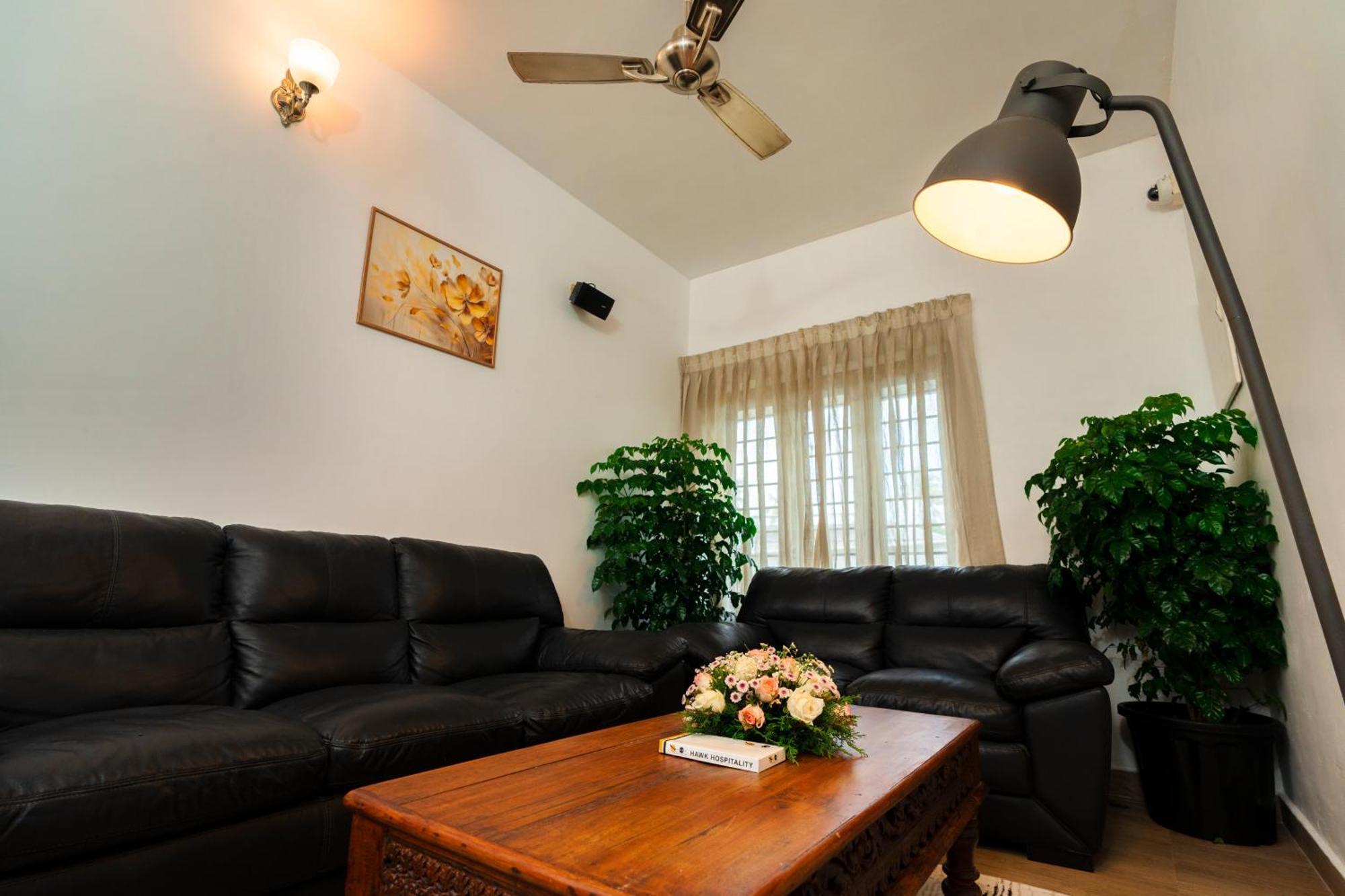 Solo Inn By Hawk Hospitality Kochi المظهر الخارجي الصورة