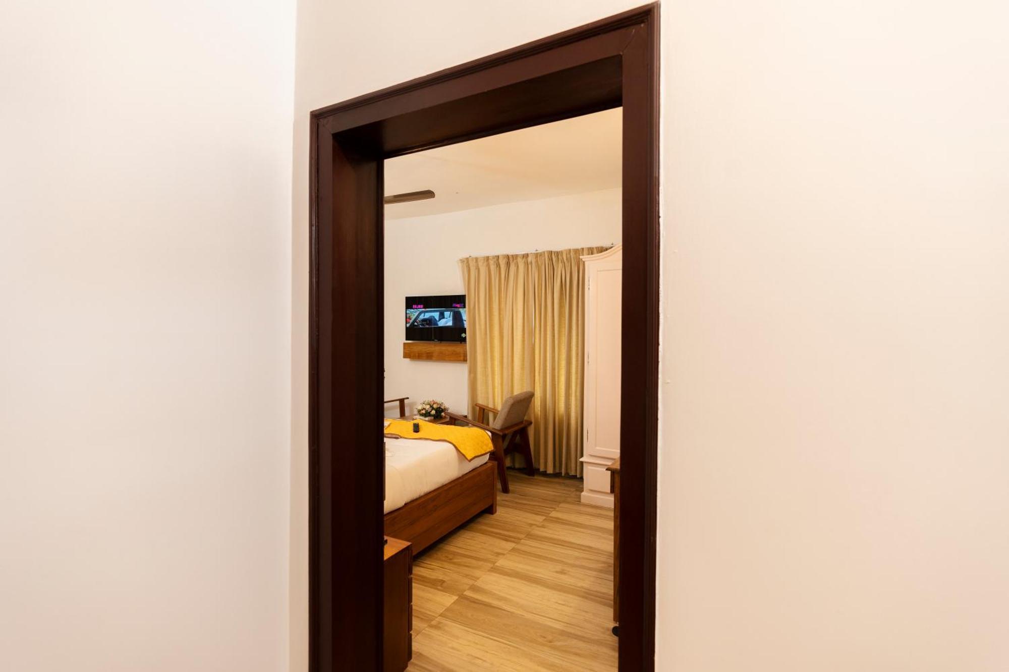 Solo Inn By Hawk Hospitality Kochi المظهر الخارجي الصورة