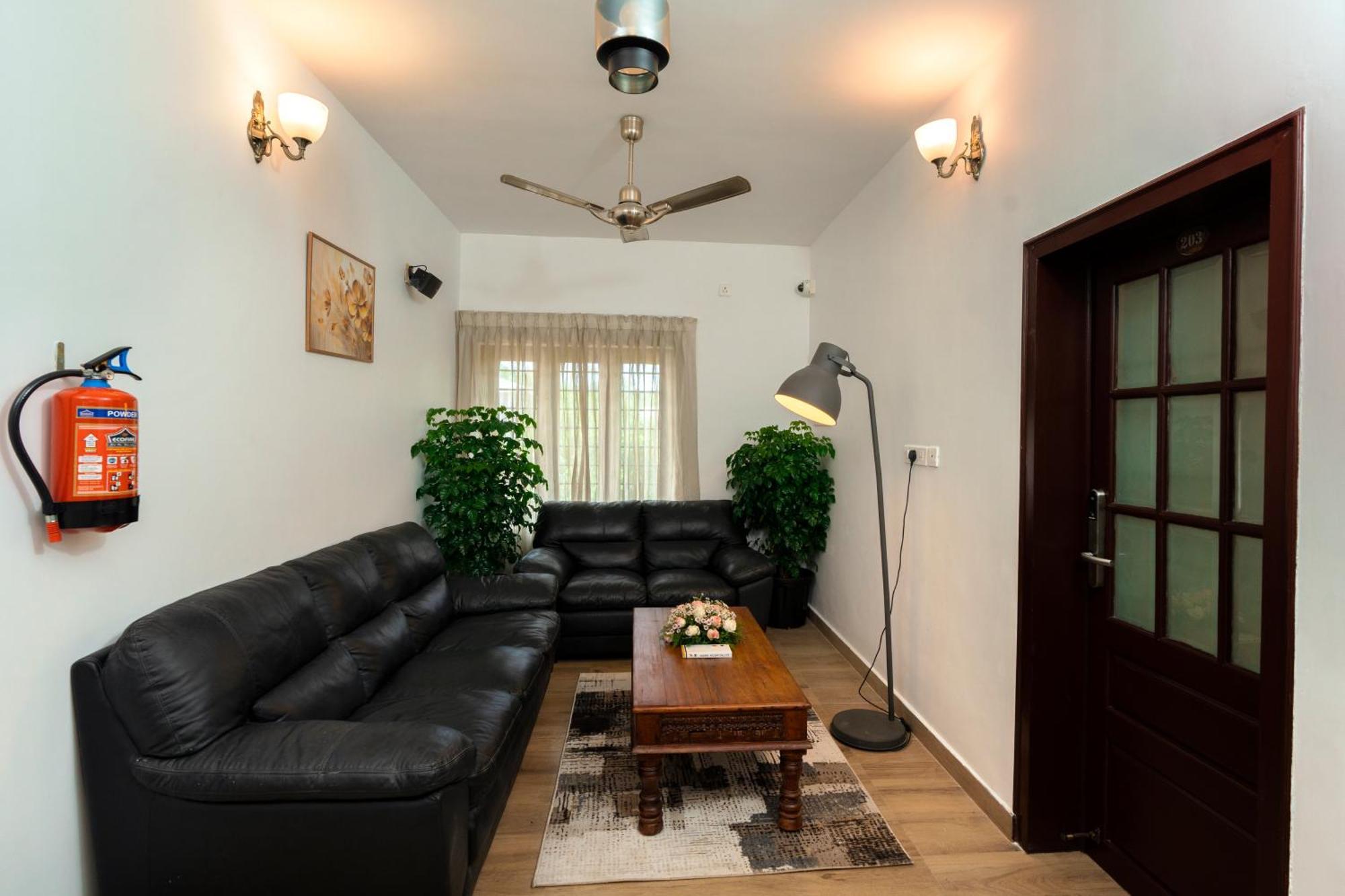 Solo Inn By Hawk Hospitality Kochi المظهر الخارجي الصورة