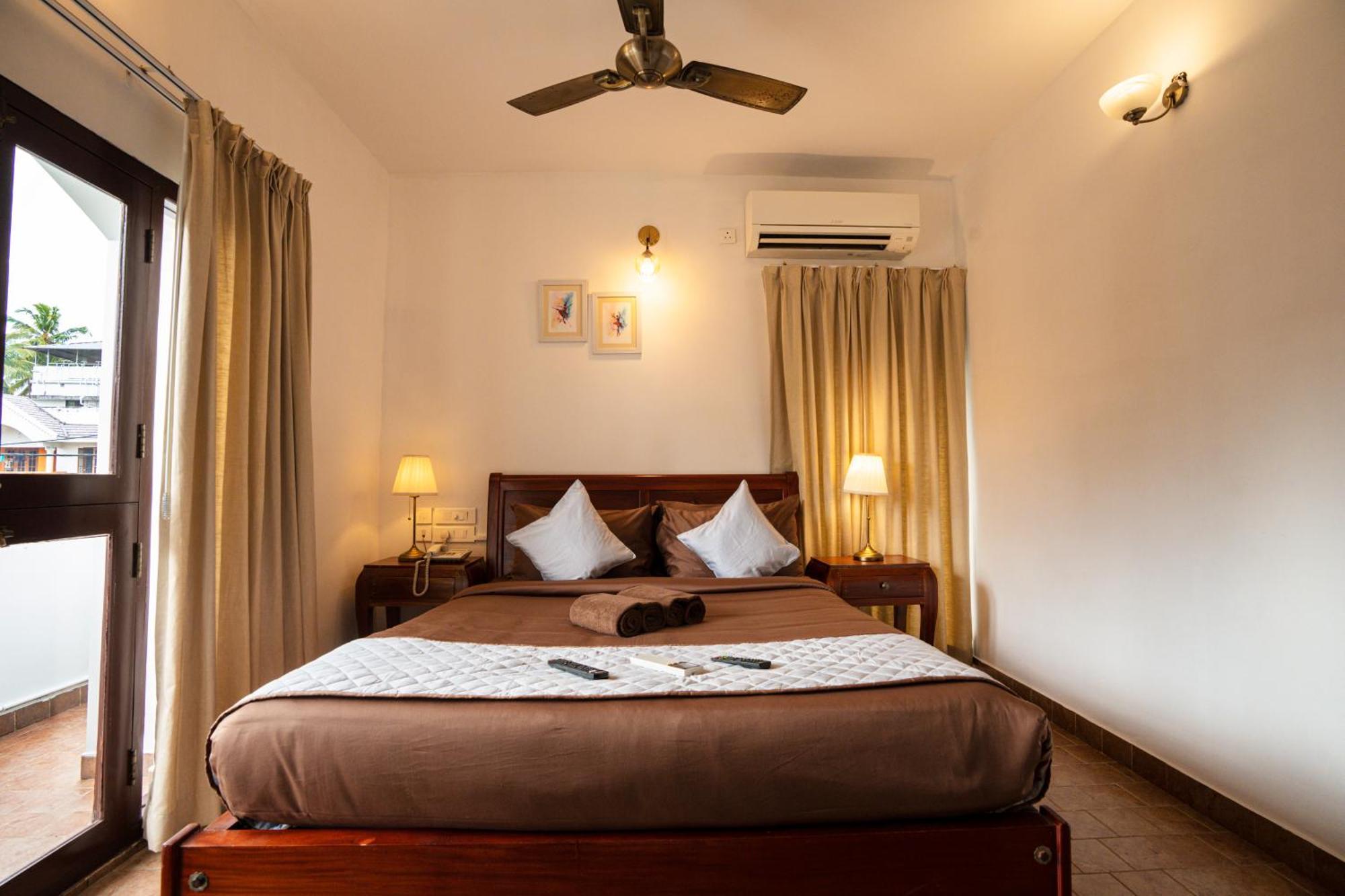Solo Inn By Hawk Hospitality Kochi المظهر الخارجي الصورة